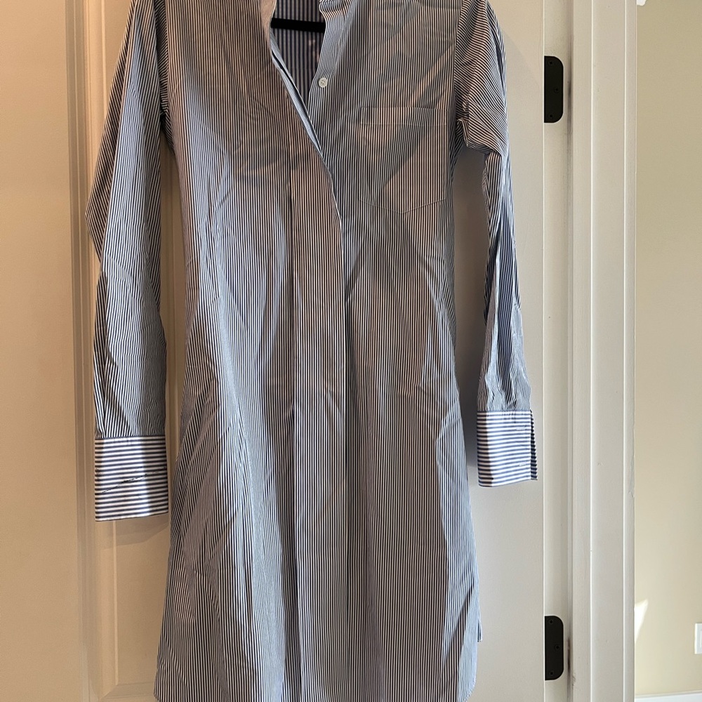 Theory blue and white pinstriped cotton shirt dress with adjustable belt.